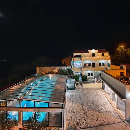 Hacienda Grof Villa Jesenice (Split-Dalmatia)