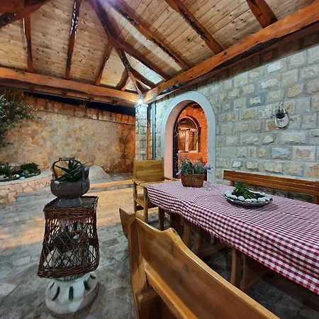 Villa Hacienda Grof Jesenice (Split-Dalmatia)