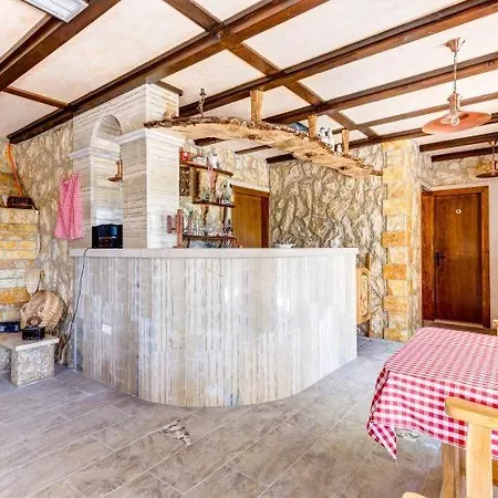 Hacienda Grof Jesenice (Split-Dalmatia)