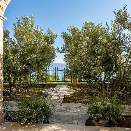 Hacienda Grof Villa